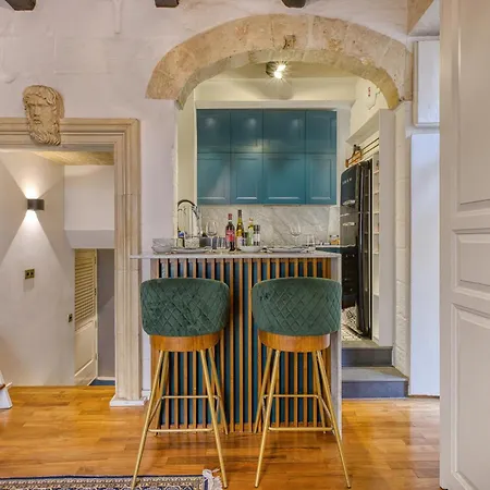 Luxury Loft With Maltese Balcony Ldem2-1 *